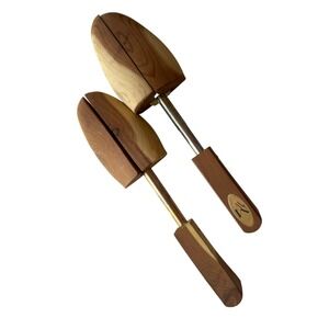 Unbranded Shoe Trees Mens Medium Brown Aromatic Red Cedar‎ Split Toe Adjustable